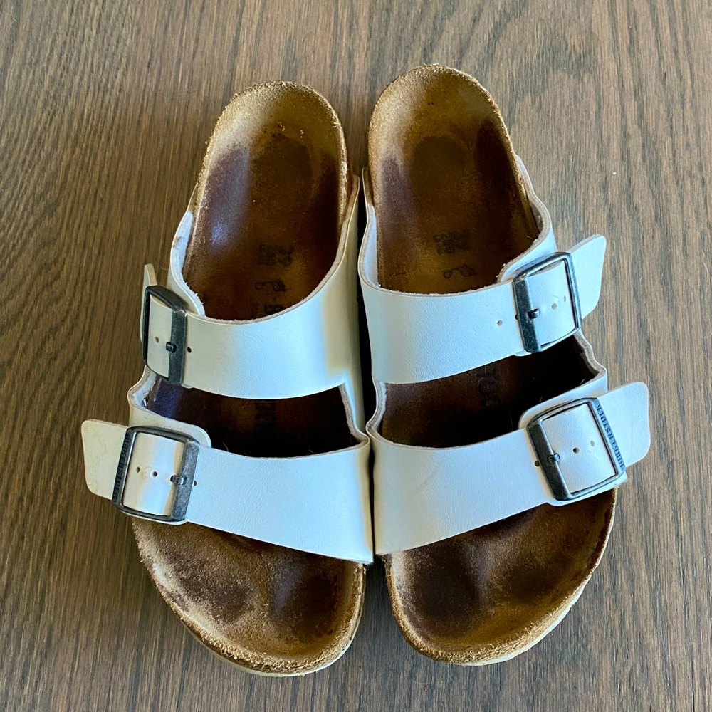 White Birkenstocks size 39 (8.5m)